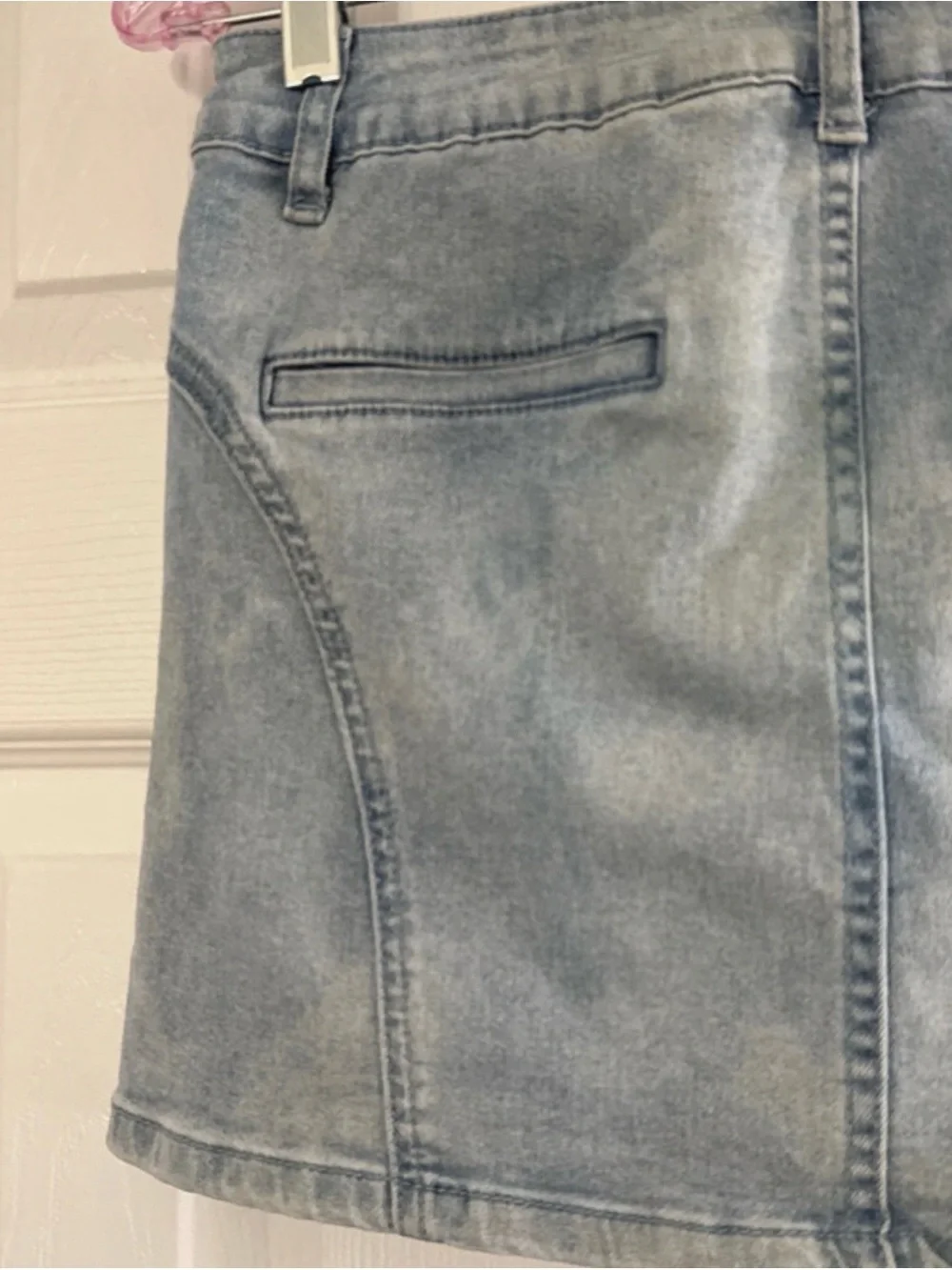 Denim Jean Mini Skirt, light-wash zip front Size US S.